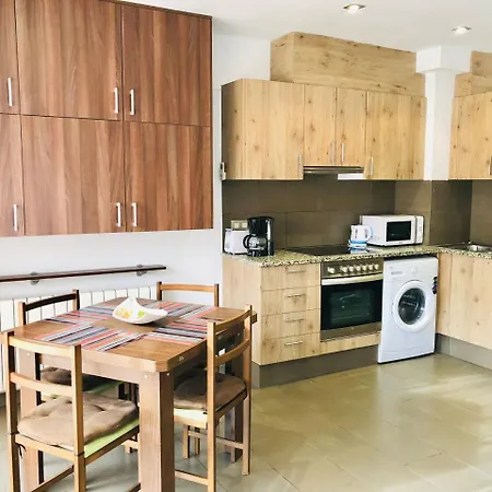 Apartamento Lluis Companys 45 *